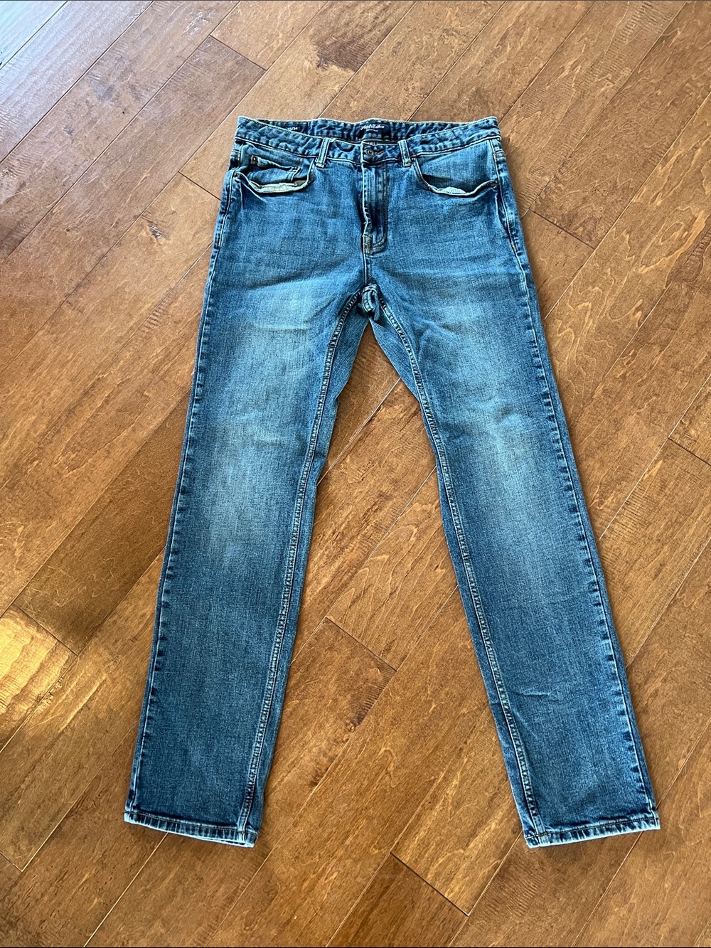 Slim Straight Men's Jeans in Faded Blue